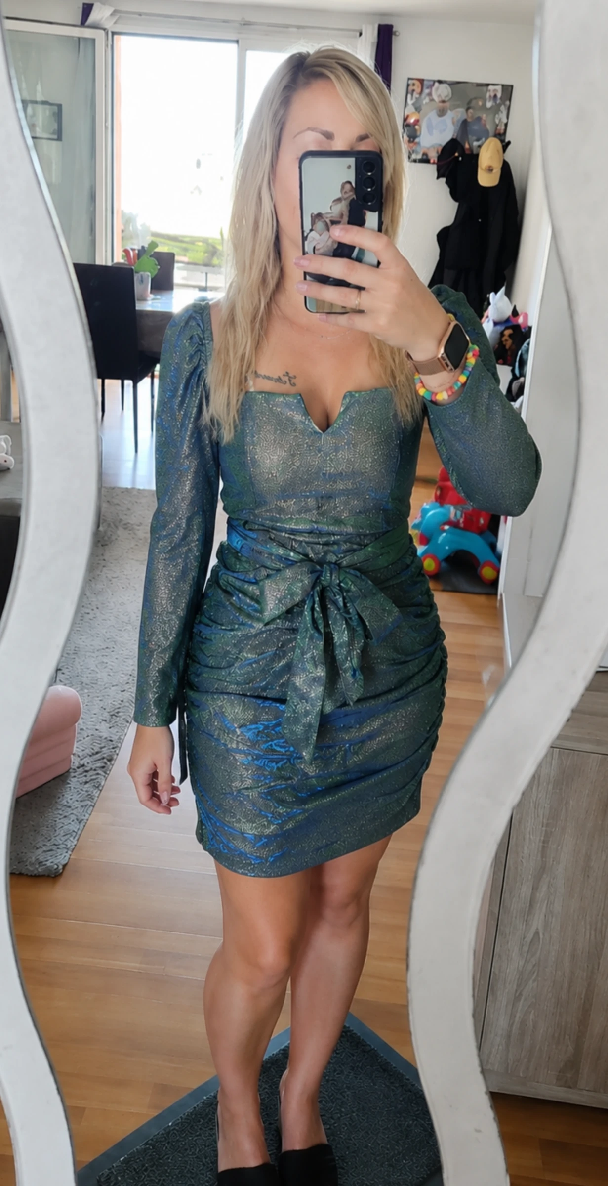 Robe scintillante pailleté décolleté V push up ●Taille M●🌸